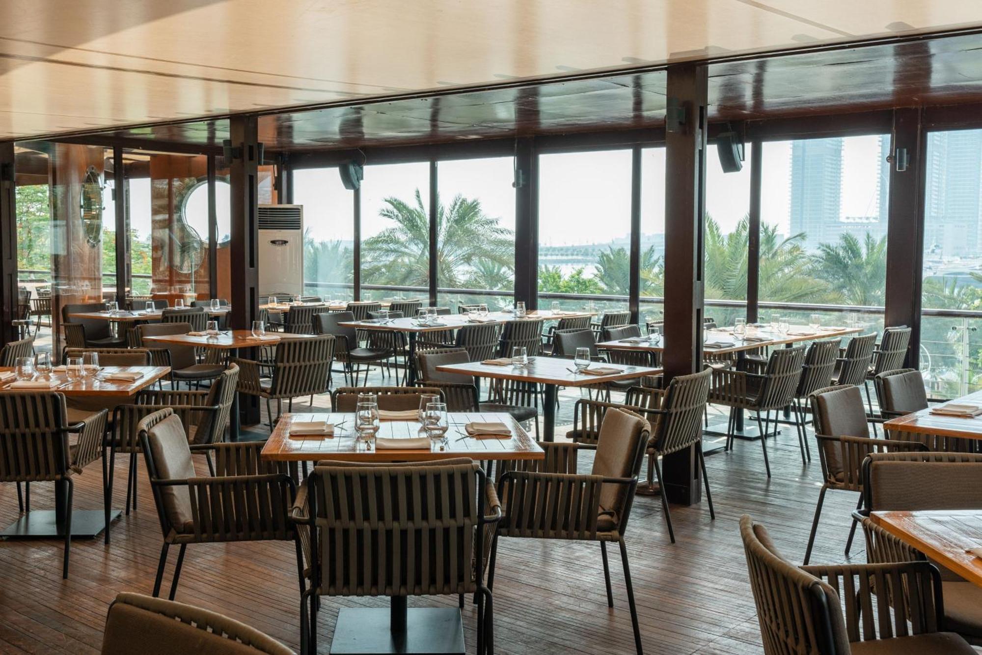 迪拜迈纳塞亚海滩威斯汀度假酒店 外观 照片 The interior of the restaurant