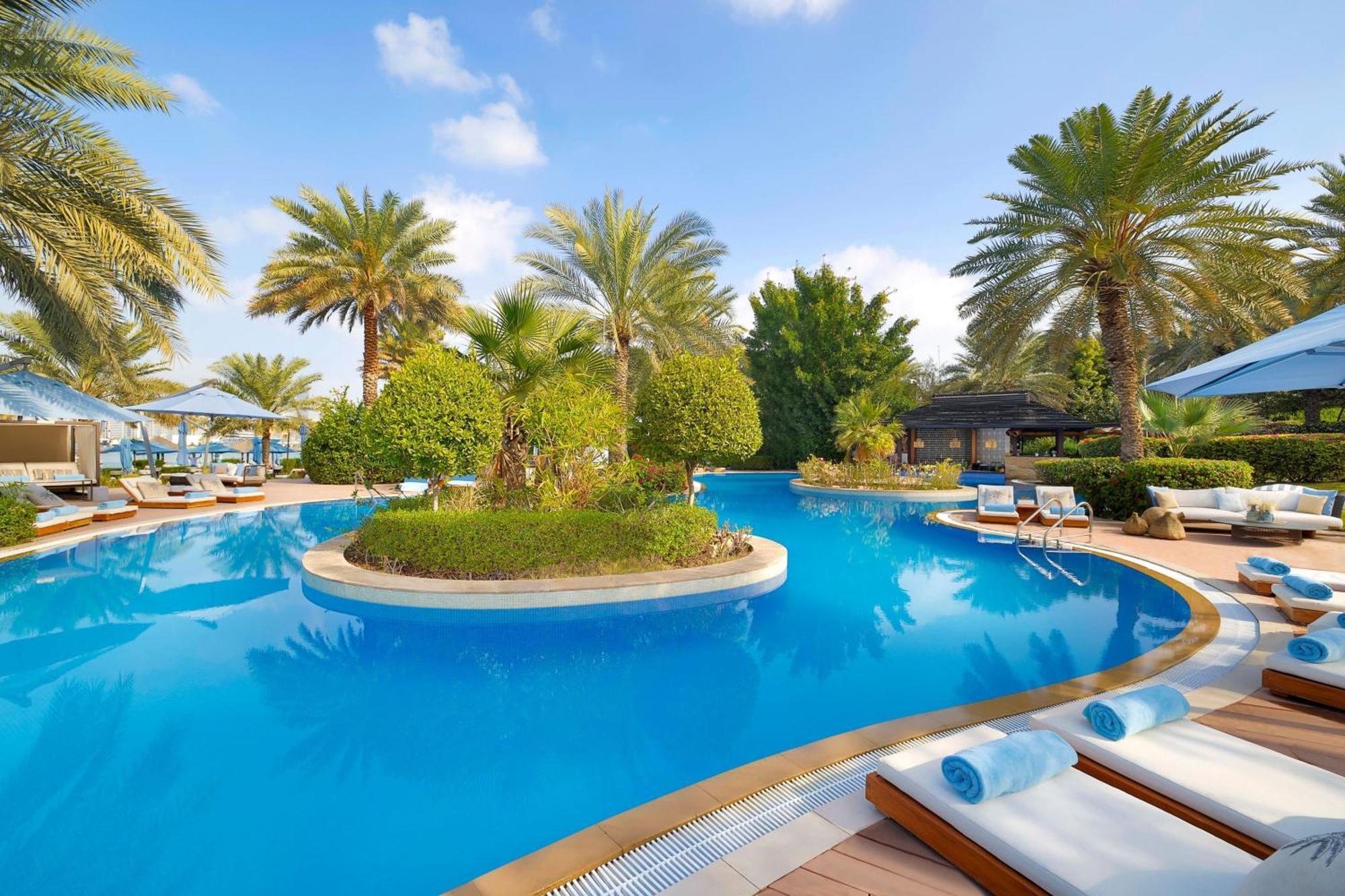 迪拜迈纳塞亚海滩威斯汀度假酒店 外观 照片 The swimming pool at the resort
