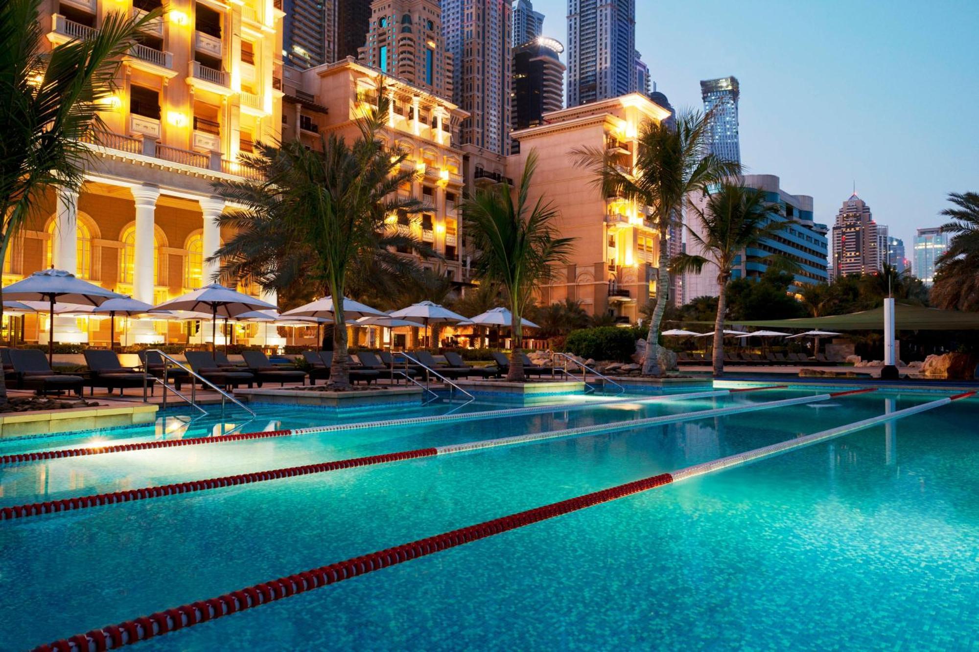 迪拜迈纳塞亚海滩威斯汀度假酒店 外观 照片 The swimming pool at Jumeirah Emirates Towers Hotel